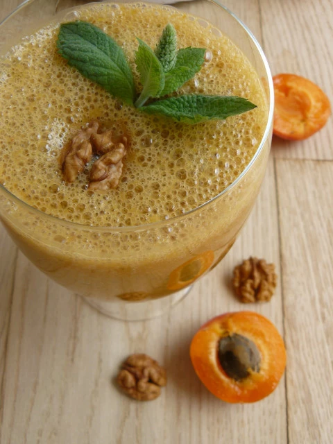 Meruňkovo-pomerančové smoothie
