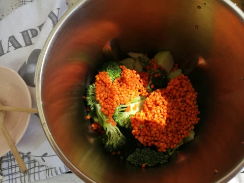 PYRÉ kedlubno - brokolicové s červenou čočkou